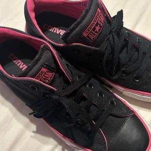 Ladies Converse Chuck Taylor. Black and pink. Size 8